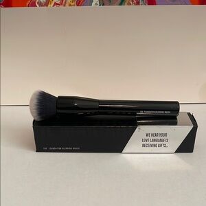 Foundation Blending Brush - Black